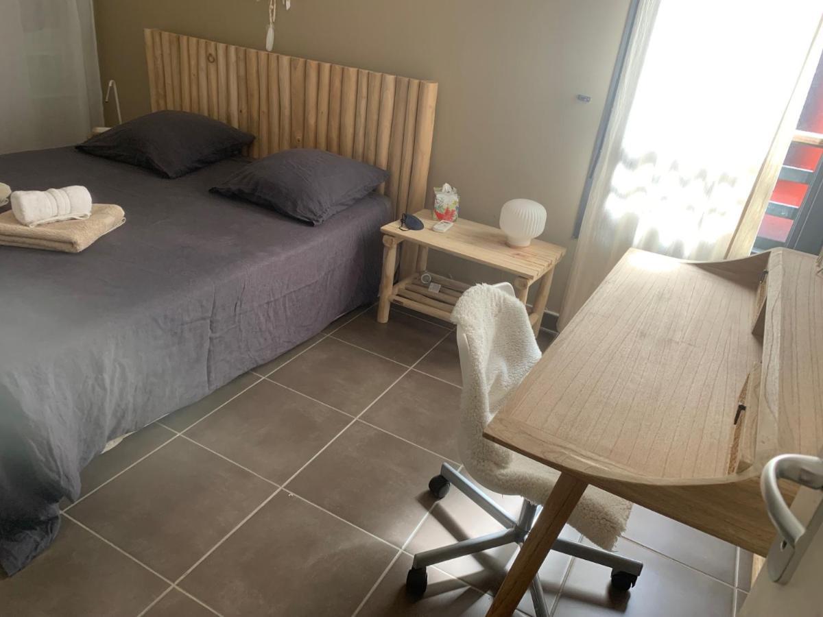 Le Cocon Du Lagon Apartment ลาซาลีน เลอแบ็ง ภายนอก รูปภาพ
